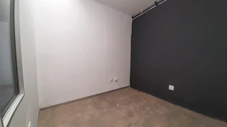 Warehouse/Office Space To-Let