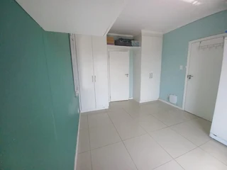 Urgent Sale 2-bedroom 2 bathroom in Umhlanga Ridge Owner relocating