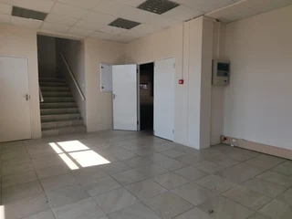 Industrial Property To Let in Dube Tradeport