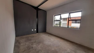 Warehouse/Office Space To-Let