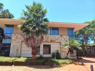 Prime Office unit for Sale in Armstrong Avenue, La Lucia Ridge.