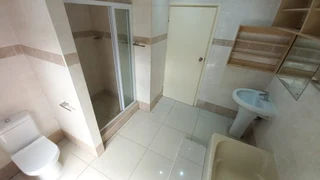 Spacious 3 Bedroom 3.5 Bathroom House For Sale in Sunningdale