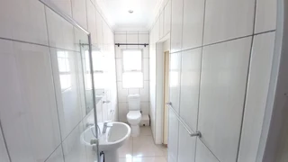 Spacious 3 Bedroom 3.5 Bathroom House For Sale in Sunningdale