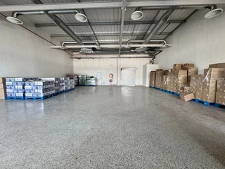 Spacious Retail Outlet To Let In Cornubia