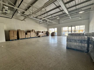 Spacious Retail Outlet To Let In Cornubia