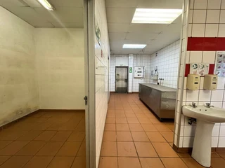 Retail  Unit Available To Let in Pinetown