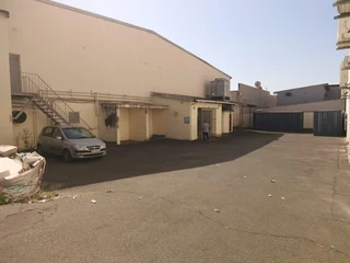 Spacious 1266sqm Retail/Commercial Shop To Let