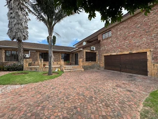 Luxurious Family Home with Flatlet and Entertainment Haven
