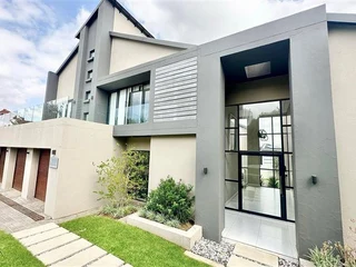 5 Bedrooms 5 Bathrooms To Let in Waterfall Country Estate