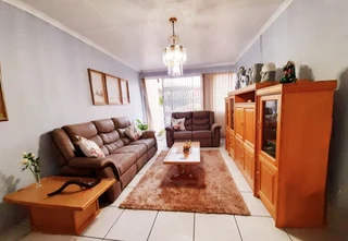 Neat Townhouse FOR SALE