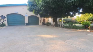 HOUSE FOR SALE IN HENNENMAN!