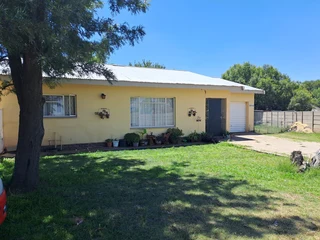 HOUSE FOR SALE IN HENNENMAN!