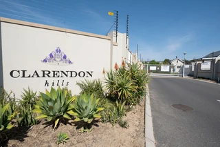 This is convenient, tranquil living close to the heart of the Winelands.