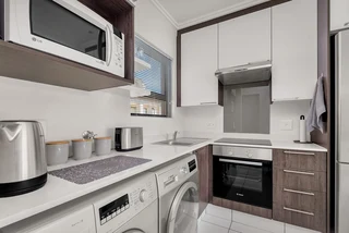 Immaculate 1 Bedroom Apartment for Sale in Lonehill !