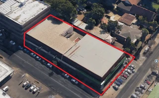 Excellent Investment Opportunity In Retail Center and Office Building - Rental Yield: 11.6%
