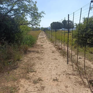 5 - Hectare vacant land for sale close to Rayton