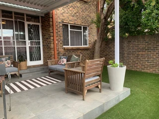 Upmarket, ready to move in Duplex