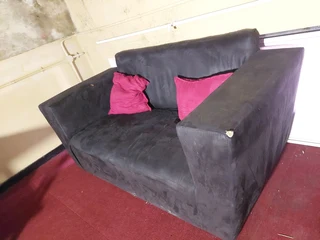 Tv stand and couch R300