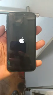 IPhone XR 64g wifi only R1400