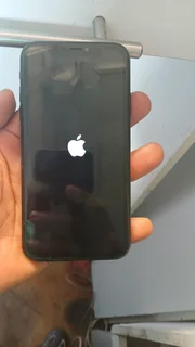 IPhone XR 64g wifi only R1400