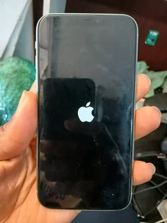 IPhone 11 64g wifi only R2000