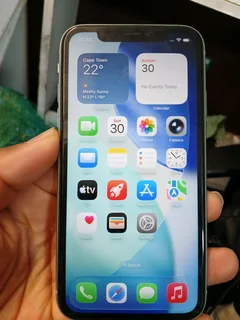 IPhone 11 64g wifi only R2000