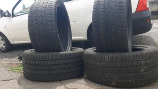 A set of tyres 285/40/22 continental normal now available