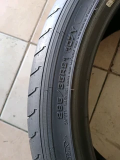 Two tyres 295/35/21 Goodyear F1 now available