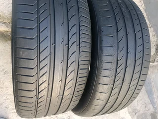 Two tyres sizes 255/40/21 continental normal