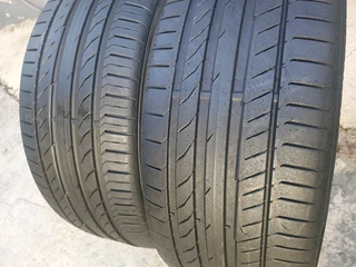 Two tyres sizes 255/40/21 continental normal