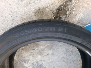 Two tyres sizes 255/40/21 continental normal