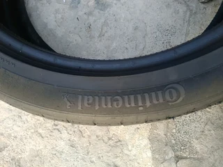 Two tyres sizes 255/40/21 continental normal