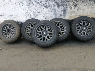 Five tyres 275/55/20 bf Goodrich ko2 now available