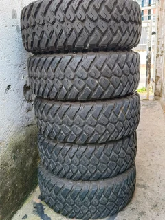 Set of Five tyres 285/70/17 one is new 4 are used but 90% condition