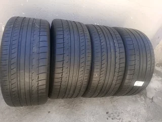 Set of tyres 295/35/21 Michael