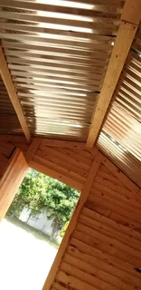 1 room 3m x 3m louvers wood