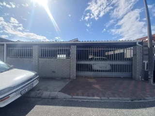 Stunning 3 bedroom renovated home with beautiful finishes throughout PLUS a separate entrance!!