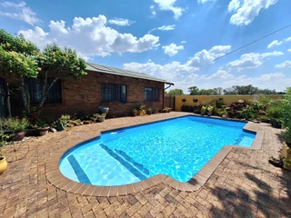Stylish Oasis of Ultimate Comfort!