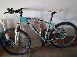 Bianchi Kuma 27.5 Bicycle