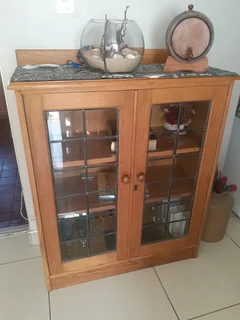Beutiful Show Case Solid Oak Wood