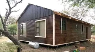 Cabin houses manufacture