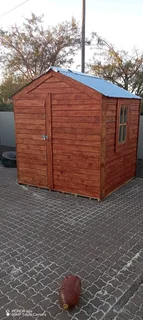 Log cabin dollhouses