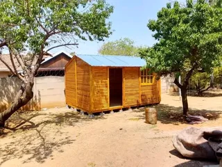 Log cabin dollhouses