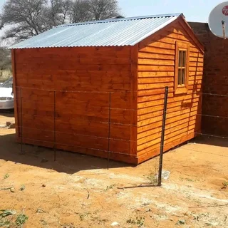 Log cabin Wendy houses