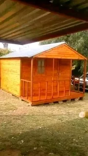 Log cabin Wendy houses