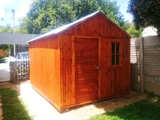 Log cabin Wendy houses