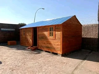 Log cabin Wendy houses