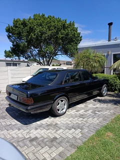 1991 Mercedes-Benz 560SEL
