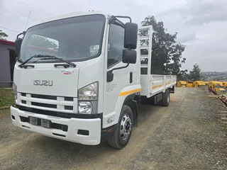 2015-- ISUZU FSR800 AMT DROPSIDE BODY TRUCK- AA4212