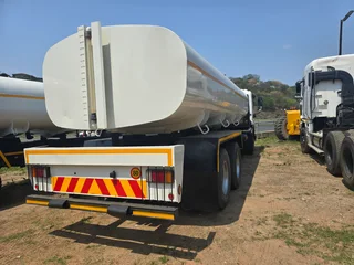 2014- ISUZU FVZ1600 WATERTANKER TRUCK- AA4064